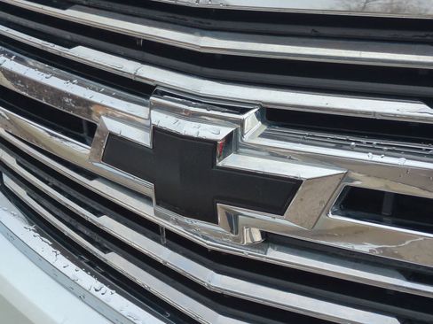 Used 2018 Chevrolet Tahoe Premier AWD/4WD image 12