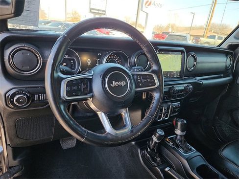 Used 2021 Jeep Wrangler Unlimited Sahara image 11