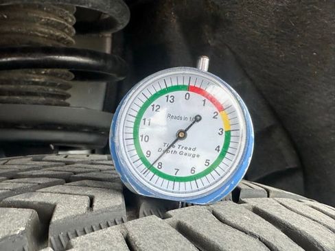 Certified 2023 GMC Acadia AT4 AWD/4WD image 31