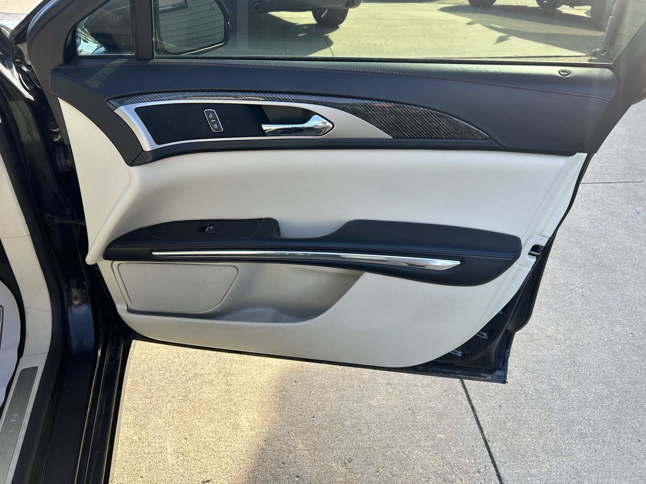 Used 2015 Lincoln MKZ Black Label w/ Technology Package FWD image 16