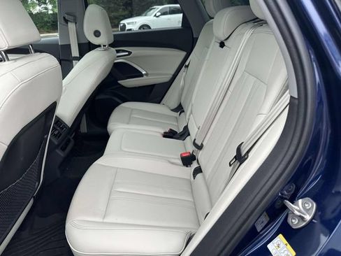Certified 2025 Audi Q5 Premium w/ Convenience Package AWD/4WD image 13