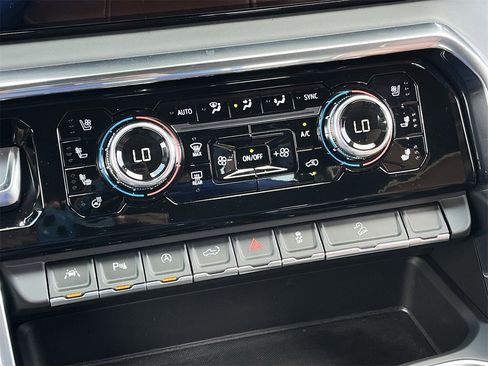 Used 2025 GMC Sierra 1500 Denali Ultimate image 18