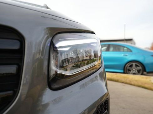 Used 2026 Mercedes-Benz GLB 250 4MATIC image 12