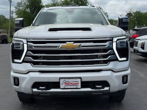 Used 2024 Chevrolet Silverado 3500 High Country w/ High Country Premium Package AWD/4WD image 10