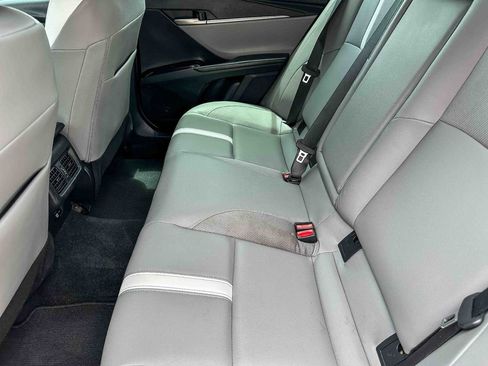 Used 2025 Toyota Camry SE w/ Convenience Package FWD image 18
