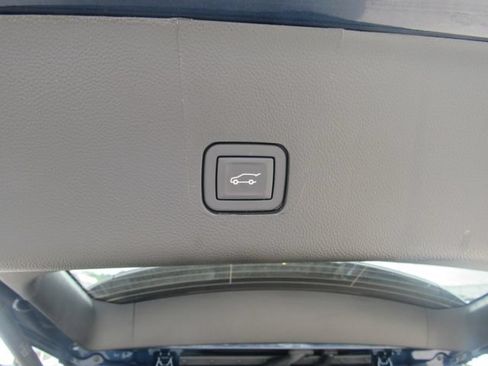 Certified 2023 Chevrolet Traverse LT w/ LPO, Floor Liner Package AWD/4WD image 28