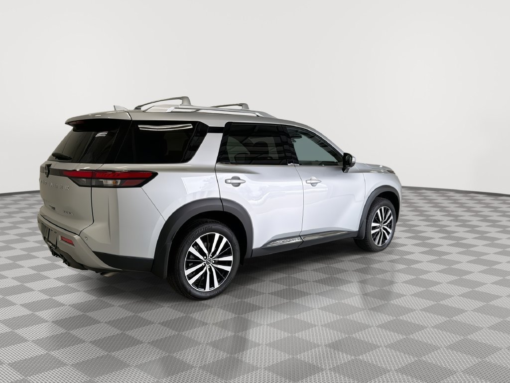 Certified 2025 Nissan Pathfinder Platinum w/ Cargo Package FWD image 13