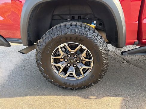 Used 2024 Chevrolet Colorado ZR2 w/ LPO, Flex Utility Package image 28