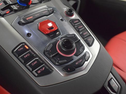 Used 2016 Lamborghini Aventador LP 700-4 AWD/4WD image 32