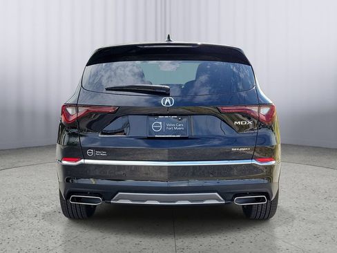 Used 2025 Acura MDX w/ Technology Package AWD/4WD image 5