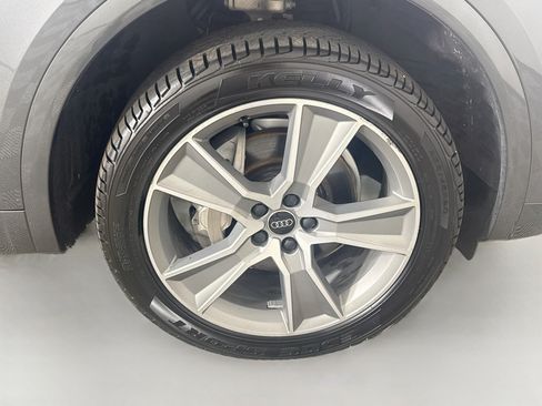 Used 2025 Audi Q5 2.0T Premium AWD/4WD image 32