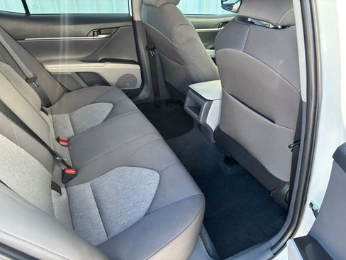 Used 2023 Toyota Camry LE image 28