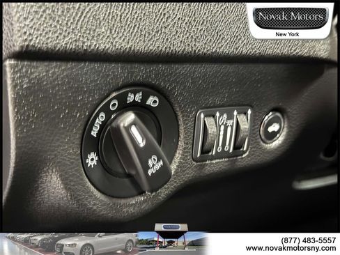 Used 2021 Dodge Charger SXT w/ Driver Convenience Group image 9