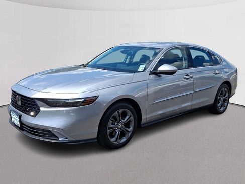 Certified 2023 Honda Accord EX image 5