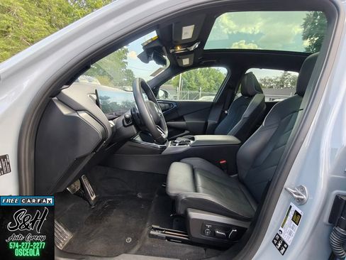 Used 2025 BMW X3 xDrive30i w/ Premium Package AWD/4WD image 19