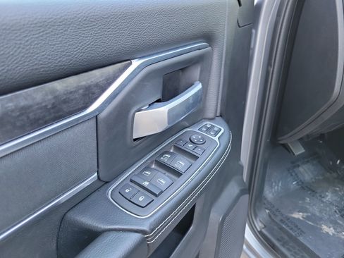 Used 2024 RAM 2500 Big Horn w/ Sport Appearance Package AWD/4WD image 7