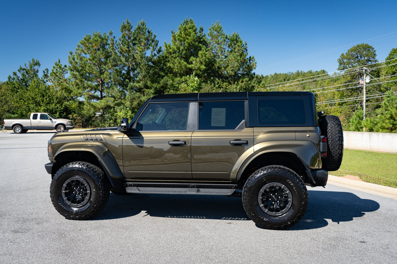 Used 2025 Ford Bronco Raptor AWD/4WD image 15