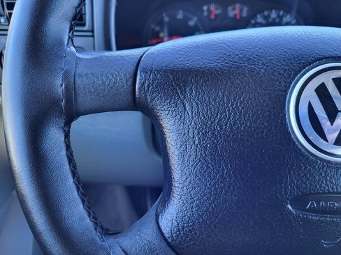 Used 2002 Volkswagen Eurovan MV image 23