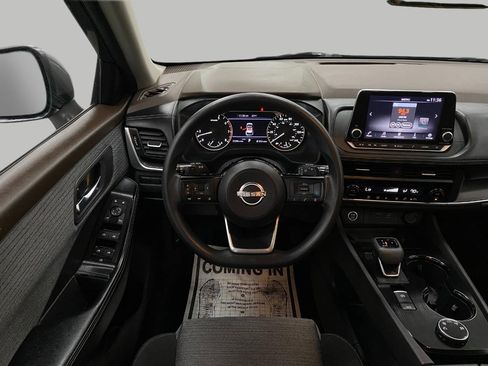 Certified 2023 Nissan Rogue SV image 12