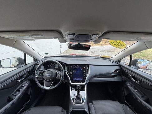 Used 2022 Subaru Outback Premium image 12