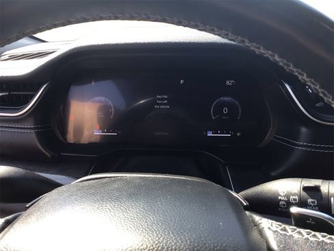 Used 2022 Jeep Grand Cherokee L Limited image 16