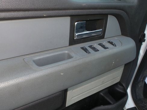 Used 2013 Ford F150 XLT image 12