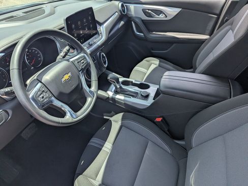Used 2025 Chevrolet Blazer LT FWD image 11