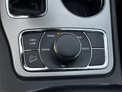 Certified 2020 Jeep Grand Cherokee Limited image 39