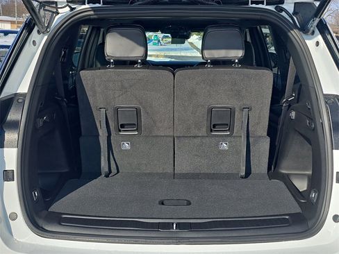 Used 2025 Jeep Grand Cherokee L Altitude image 27