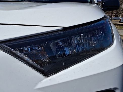 Used 2022 Toyota RAV4 LE image 13