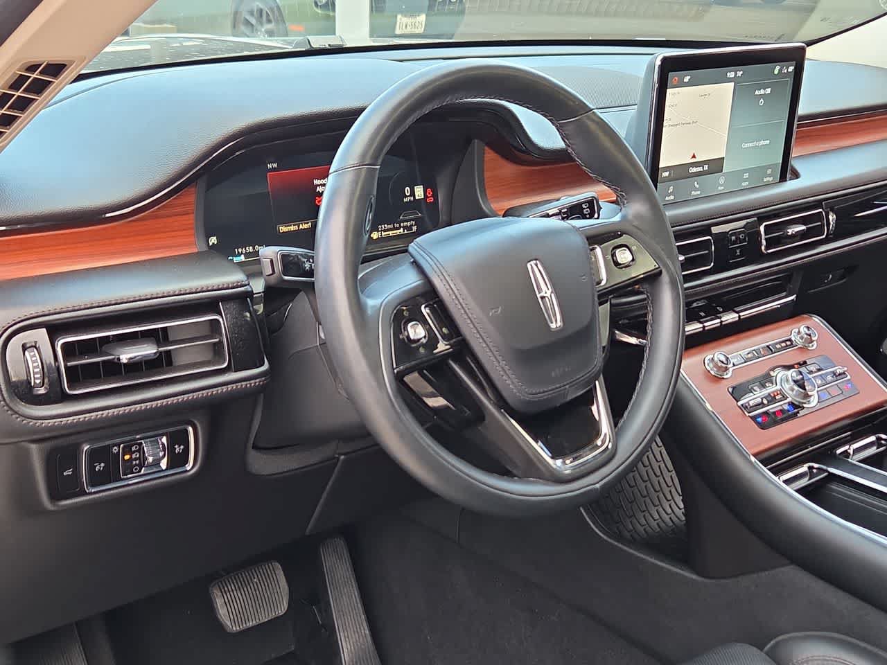 Used 2024 Lincoln Aviator Reserve w/ Equipment Group 201A AWD/4WD image 10