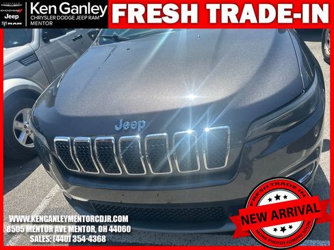 Used 2019 Jeep Cherokee Limited AWD/4WD image 2