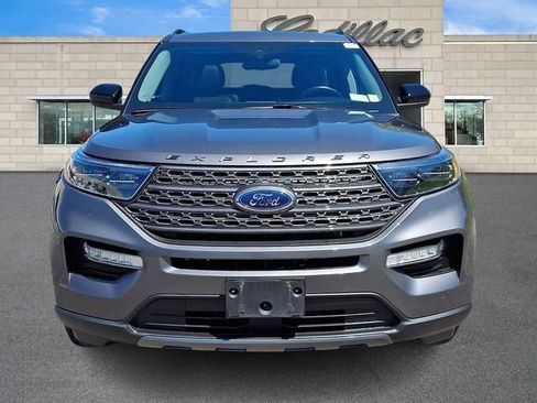 Used 2023 Ford Explorer XLT w/ Equipment Group 202A AWD/4WD image 3