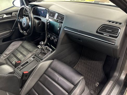 Used 2018 Volkswagen Golf R 4-Door AWD/4WD image 45