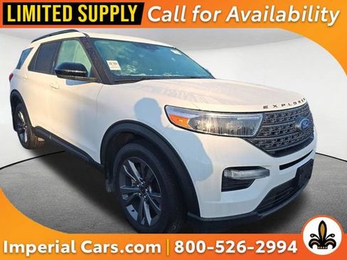Used 2023 Ford Explorer XLT w/ Equipment Group 202A AWD/4WD image 1