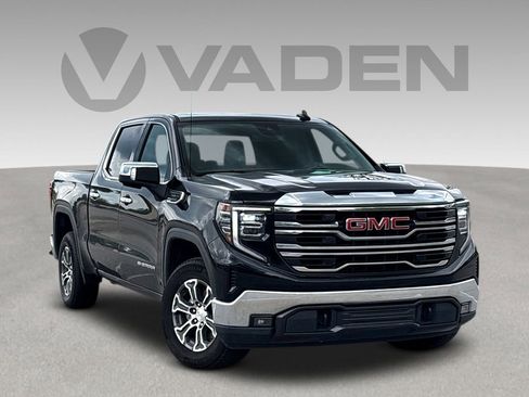 Used 2025 GMC Sierra 1500 SLT RWD image 1