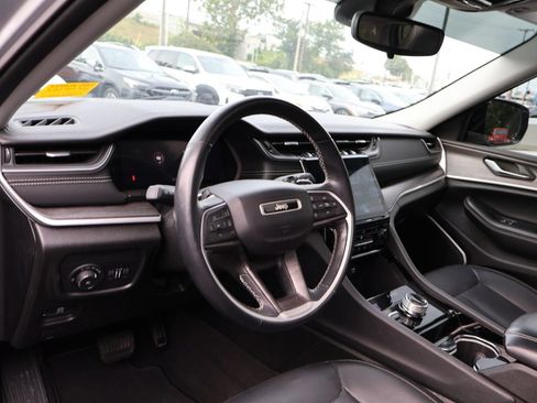 Used 2021 Jeep Grand Cherokee L Limited AWD/4WD image 9