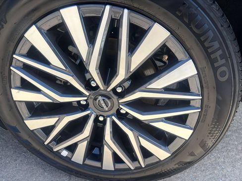 Used 2025 Nissan Altima 2.5 SV FWD image 29