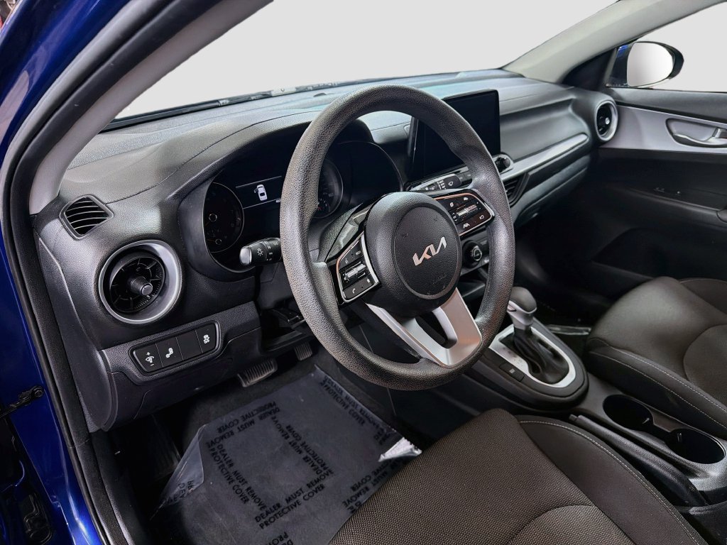 Used 2023 Kia Forte LXS w/ LXS Technology Package FWD image 11