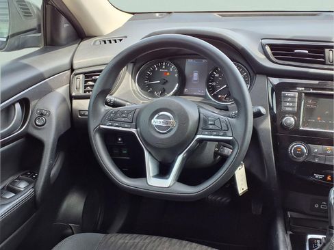 Used 2019 Nissan Rogue S image 15