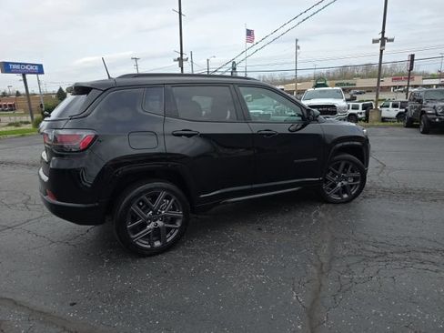 Used 2025 Jeep Compass Limited w/ High Altitude Package AWD/4WD image 7