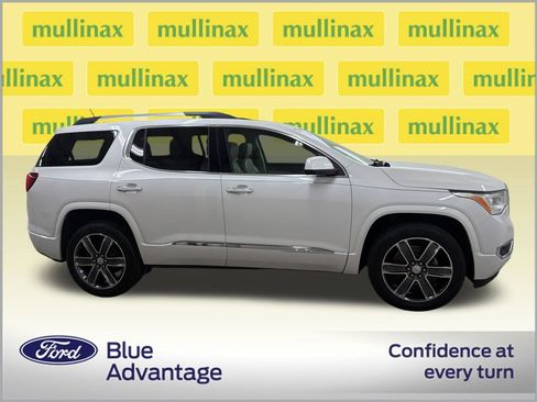 Used 2018 GMC Acadia Denali w/ Technology Package FWD image 2