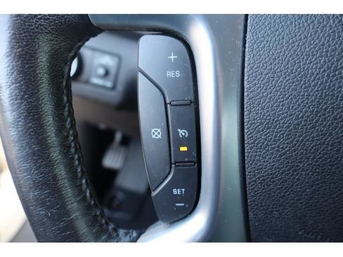 Used 2015 GMC Acadia SLE FWD image 12