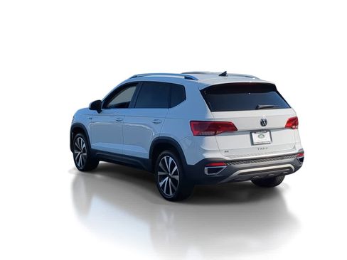 Used 2024 Volkswagen Taos SE image 6