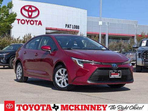 Used 2024 Toyota Corolla LE image 1