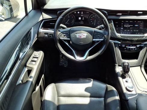 Certified 2022 Cadillac XT6 Premium Luxury w/ Technology Package AWD/4WD image 17