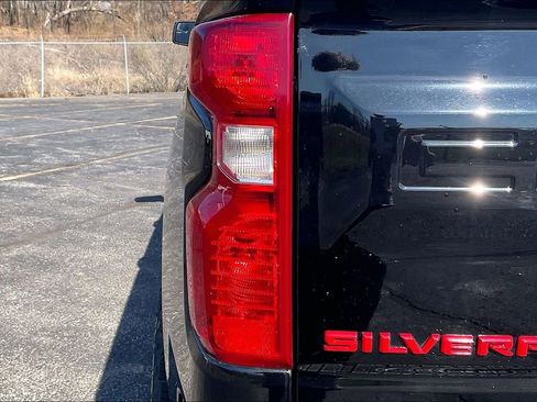 Used 2020 Chevrolet Silverado 1500 LT w/ All-Star Edition image 26