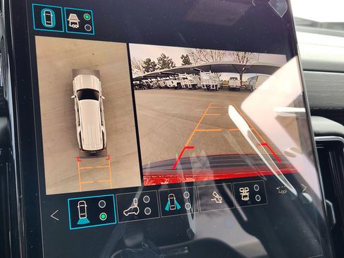 New 2026 GMC Yukon XL AT4 Ultimate image 13