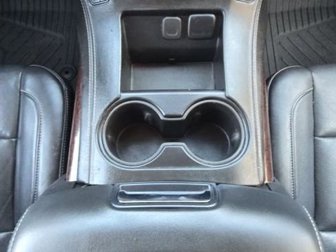 Used 2020 GMC Yukon XL SLT w/ Open Road Package image 44