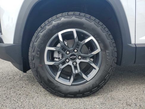 New 2026 Chevrolet Equinox ACTIV FWD image 10